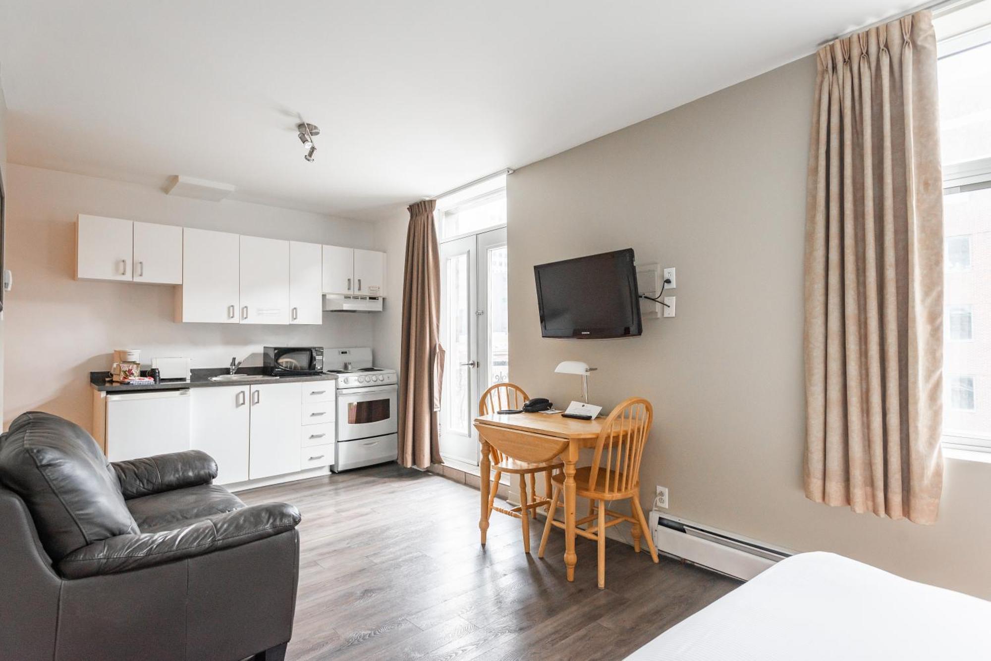 Hotel Le Roberval, Montreal